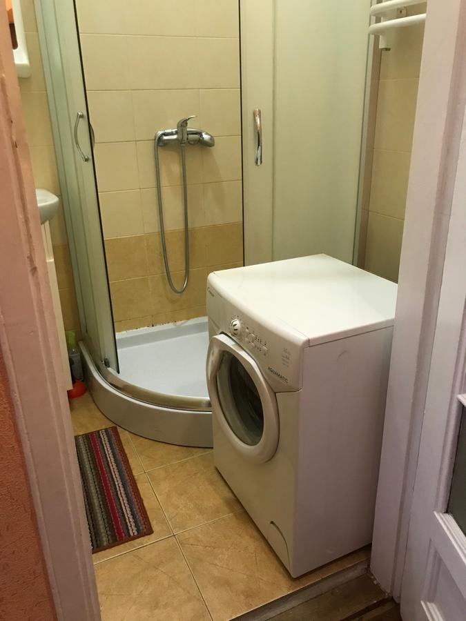 Apartment On Hoholya Street 체르니우치 외부 사진